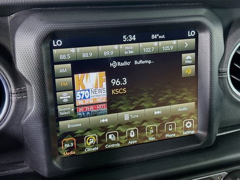 Used 2023 Jeep Wrangler Unlimited Sahara AWD/4WD image 21