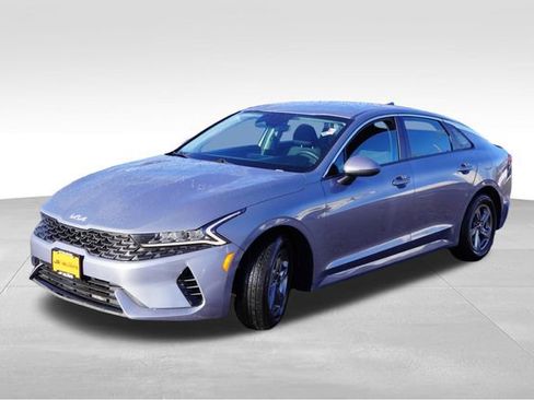 Used 2022 Kia K5 LXS image 11