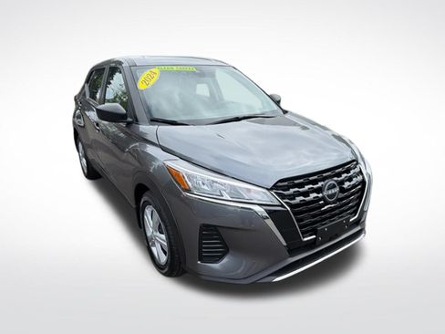 Used 2024 Nissan Kicks S FWD image 1