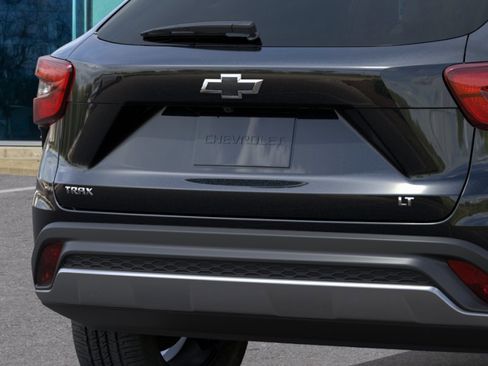 New 2026 Chevrolet Trax LT FWD image 14