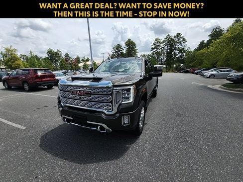 Used 2022 GMC Sierra 3500 Denali w/ Denali Ultimate Package AWD/4WD image 5