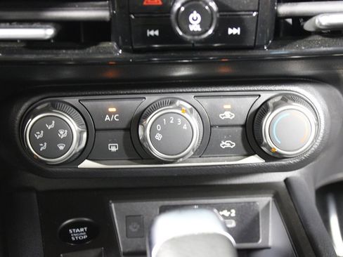 Used 2025 Nissan Kicks SV FWD image 14
