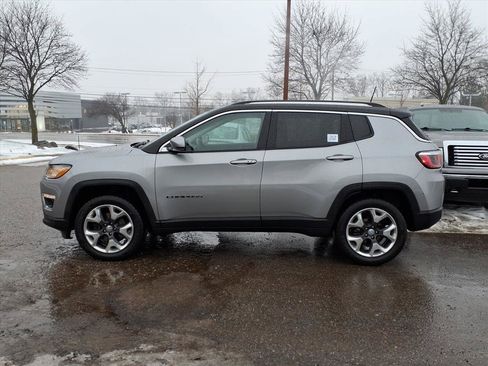 Used 2018 Jeep Compass Limited image 2