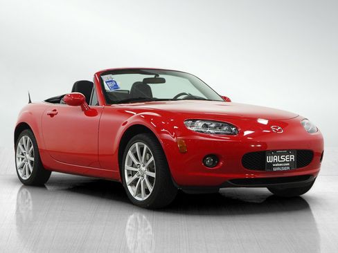Used 2006 MAZDA MX-5 Miata Sport RWD image 8