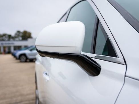 Used 2023 Genesis GV80 2.5T w/ Prestige Package image 21