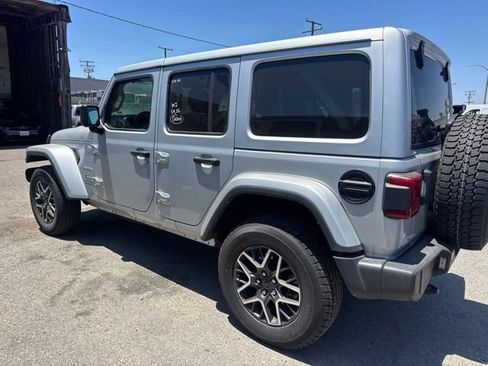 Used 2024 Jeep Wrangler Unlimited Sahara AWD/4WD image 8