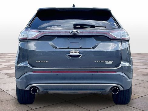 Used 2018 Ford Edge Titanium w/ Technology Package FWD image 4