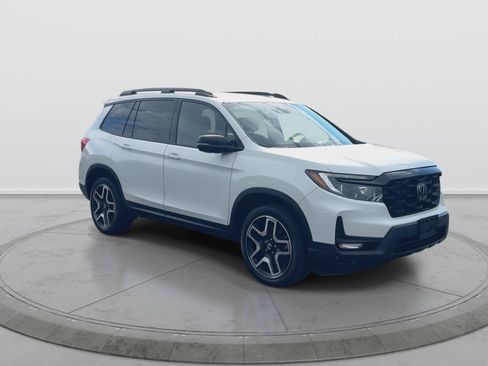 Used 2022 Honda Passport Elite image 2
