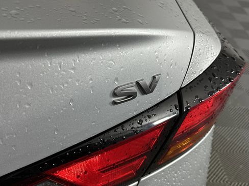 Used 2024 Nissan Altima 2.5 SV image 16