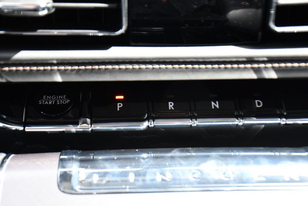 Used 2026 Lincoln Aviator AWD image 29