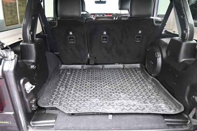 Used 2020 Jeep Wrangler Unlimited Rubicon AWD/4WD image 25