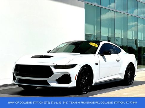 Used 2025 Ford Mustang GT w/ Mustang Nite Pony Package RWD image 9