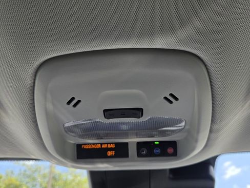 Used 2026 Chevrolet Trax LT FWD image 23