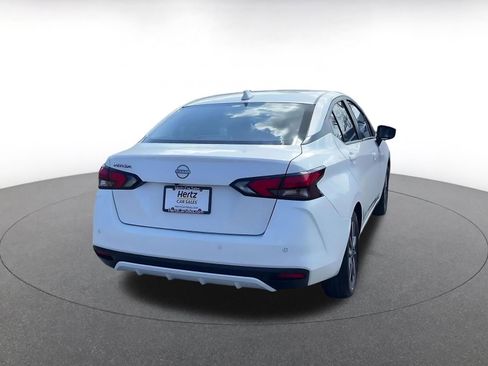 Used 2025 Nissan Versa SV image 12