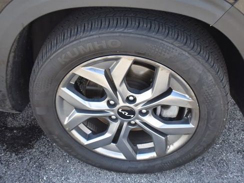 Used 2024 Kia Seltos S AWD/4WD image 12