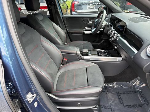 Used 2023 Mercedes-Benz GLB 250 w/ AMG Line image 13