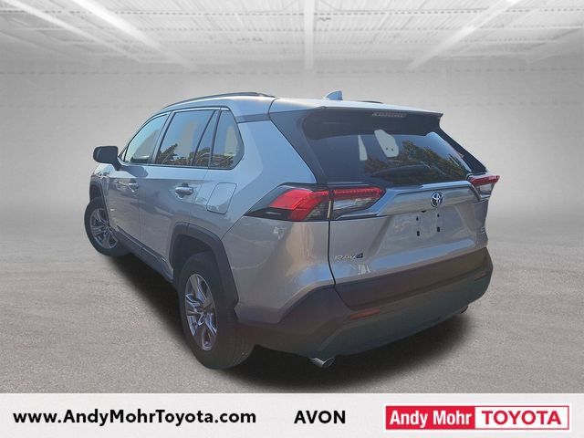 Used 2022 Toyota RAV4 LE AWD/4WD image 5