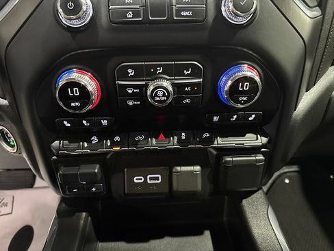 Used 2021 GMC Sierra 1500 AT4 AWD/4WD image 30