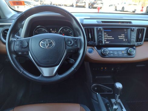 Used 2018 Toyota RAV4 Limited image 13