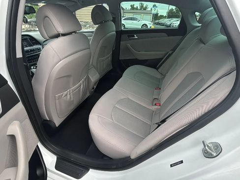 Used 2016 Hyundai Sonata SE FWD image 25