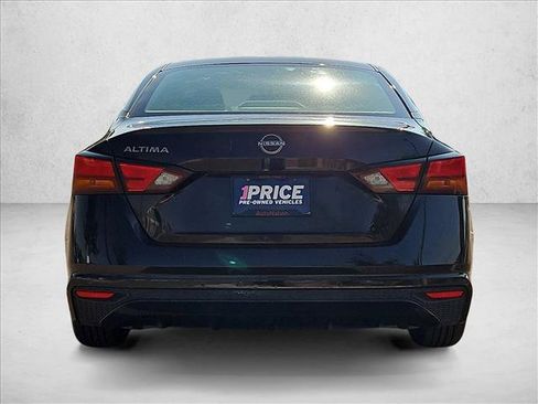 Used 2023 Nissan Altima 2.5 S FWD image 7