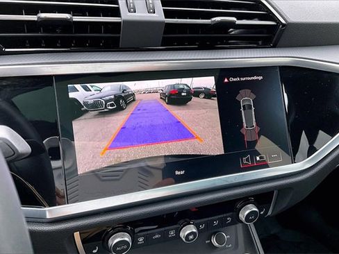 Used 2025 Audi Q3 2.0T Premium w/ Convenience Package image 23