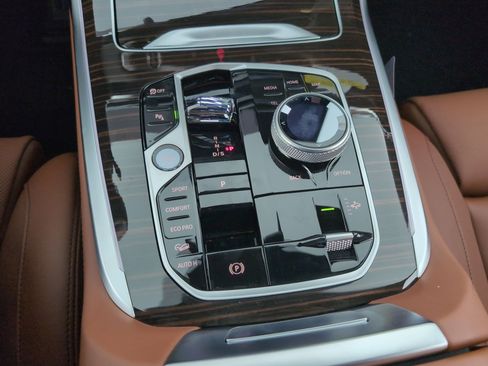 New 2026 BMW X7 xDrive40i w/ Executive Package image 15