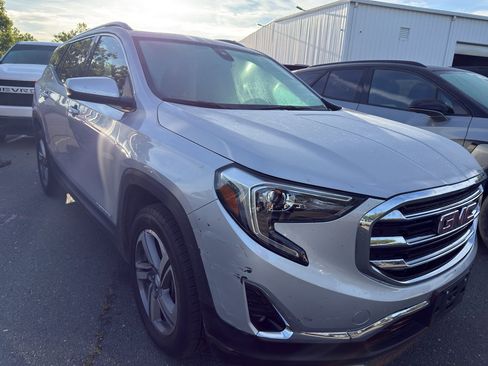 Used 2018 GMC Terrain SLT w/ Infotainment Package II image 3