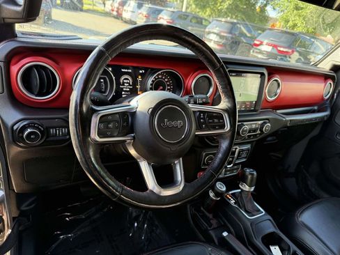 Certified 2019 Jeep Wrangler Unlimited Rubicon w/ Dual Top Group AWD/4WD image 2