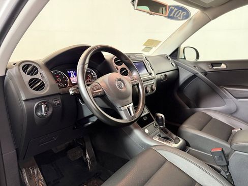 Used 2017 Volkswagen Tiguan Wolfsburg Edition image 14