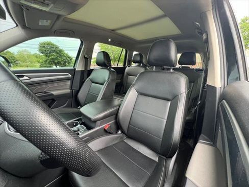 Used 2021 Volkswagen Atlas SEL R-Line AWD/4WD image 12