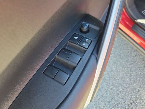 Used 2025 Toyota Corolla Cross AWD Hybrid image 14