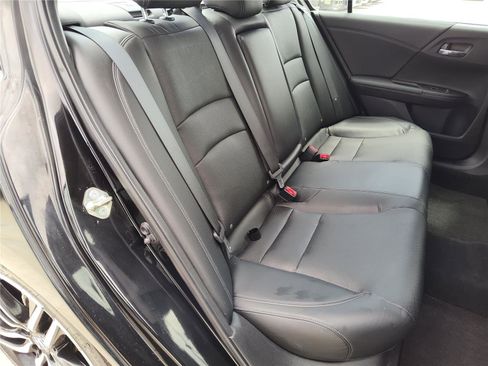 Used 2017 Honda Accord Touring image 24