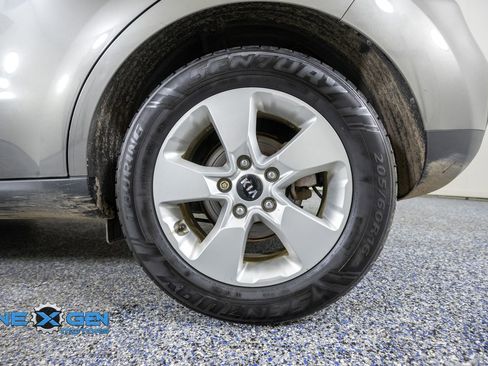 Used 2018 Kia Soul FWD image 45