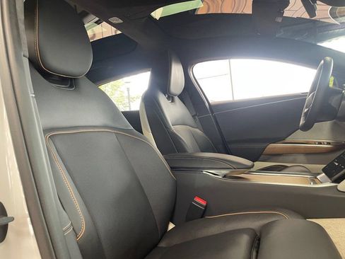 Used 2023 Lucid Air Touring AWD/4WD image 25