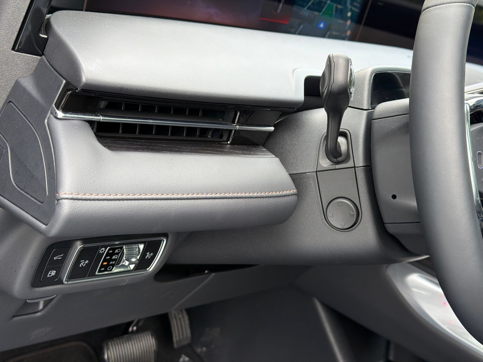 New 2026 Lincoln Nautilus Reserve AWD/4WD image 19