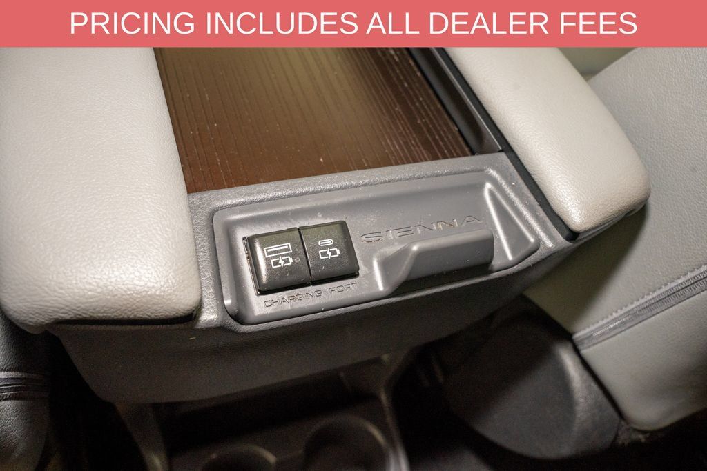 Certified 2023 Toyota Sienna XLE FWD image 8