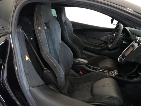 Used 2017 McLaren 570S RWD image 14