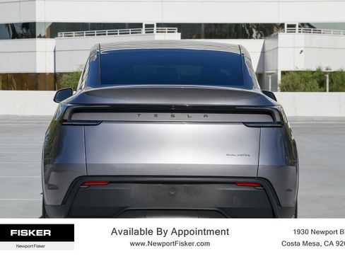 Used 2026 Tesla Model Y AWD image 7