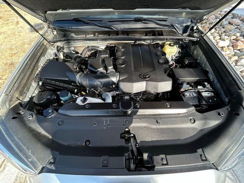 Used 2021 Toyota 4Runner SR5 Premium image 32