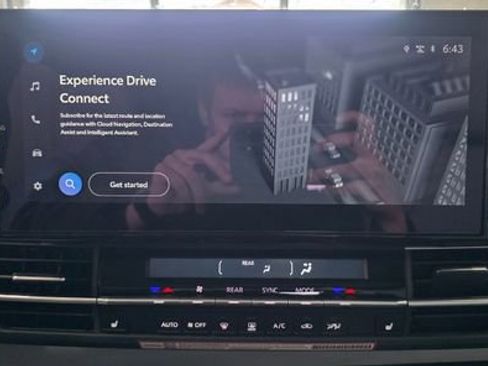 New 2026 Toyota Sienna XLE image 19