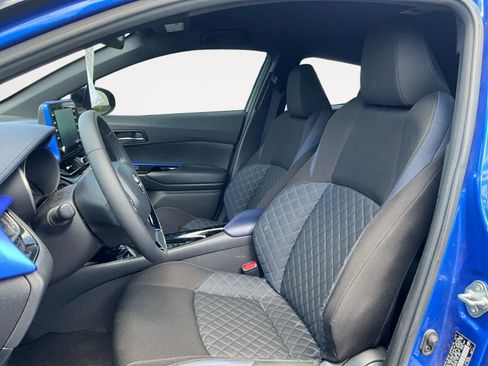 Used 2020 Toyota C-HR XLE FWD image 9
