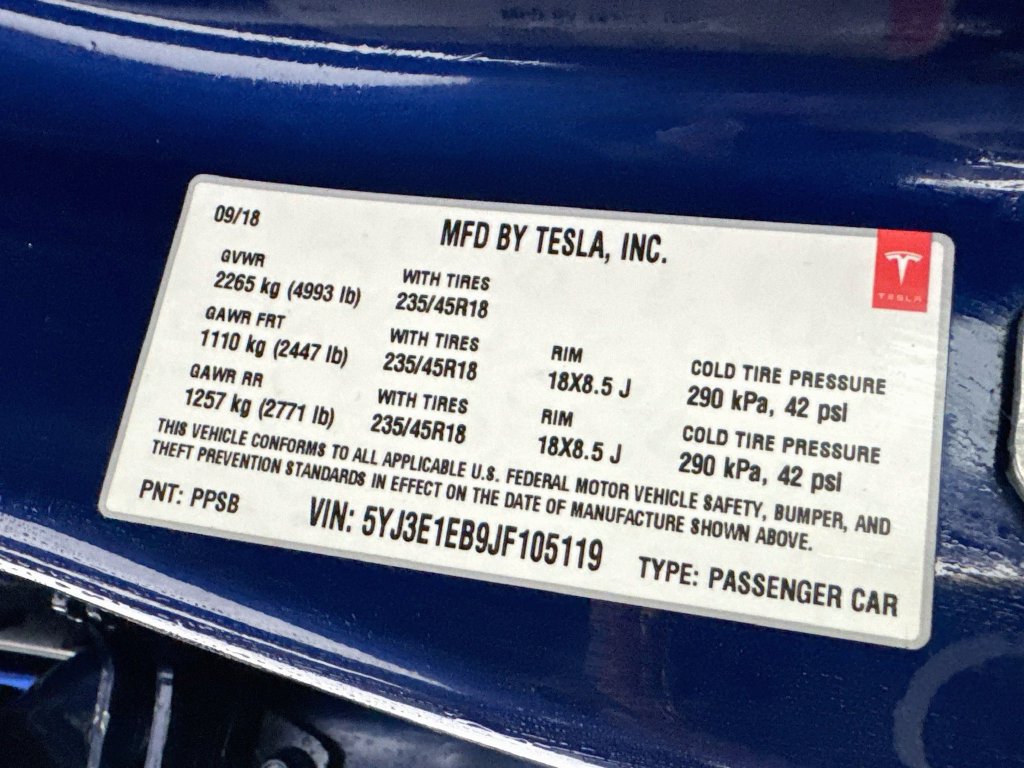 Used 2018 Tesla Model 3 Long Range AWD/4WD image 32