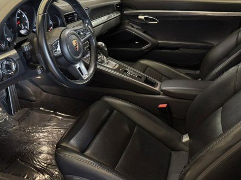 Used 2019 Porsche 911 Turbo image 3