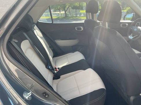 Certified 2024 Hyundai Venue SEL FWD image 30