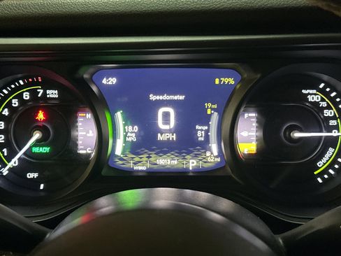 Used 2024 Jeep Wrangler Unlimited w/ LED Headlamp & Fog Lamp Group image 23