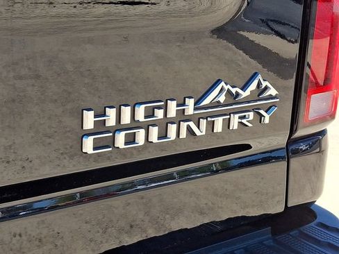 Used 2024 Chevrolet Silverado 2500 High Country w/ High Country Premium Package AWD/4WD image 32