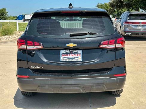 Used 2023 Chevrolet Equinox LS FWD image 4