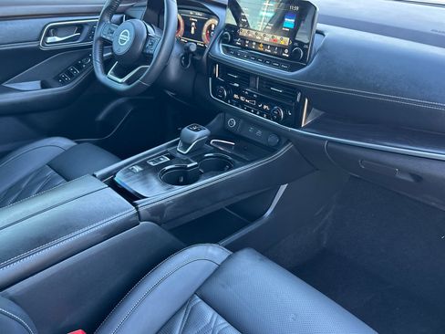 Certified 2021 Nissan Rogue Platinum image 16