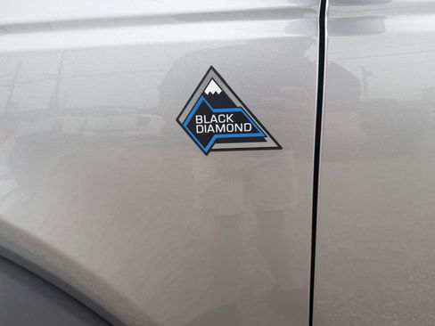 Used 2023 Ford Bronco Black Diamond AWD/4WD image 10
